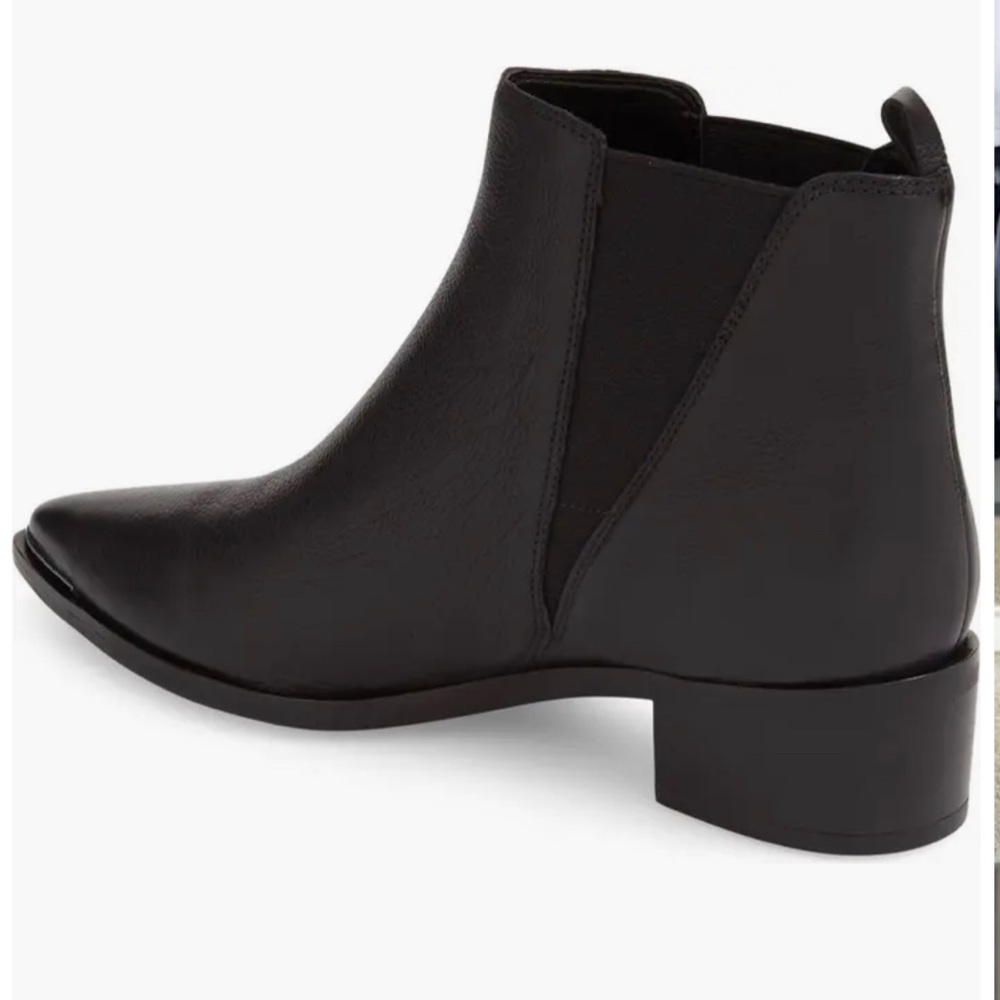 Marc Fisher LTD Yale Bootie Black 8.5 (Excellent Pre-owned condition)